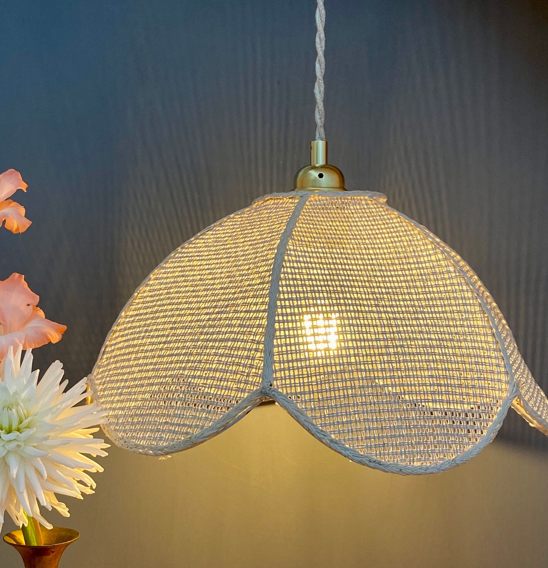 Suspension lamp vintage flower