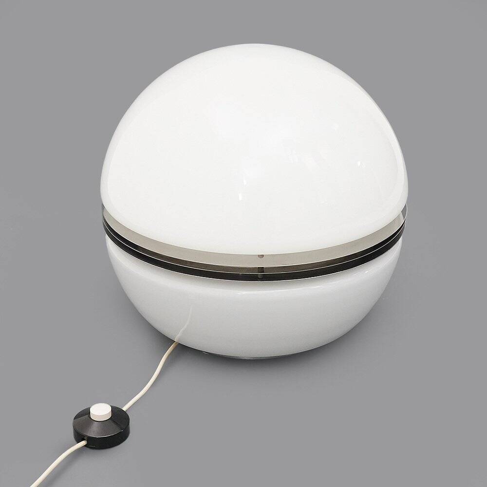 White glass table lamp by Enrico Tronconi for Tronconi, 1970s.