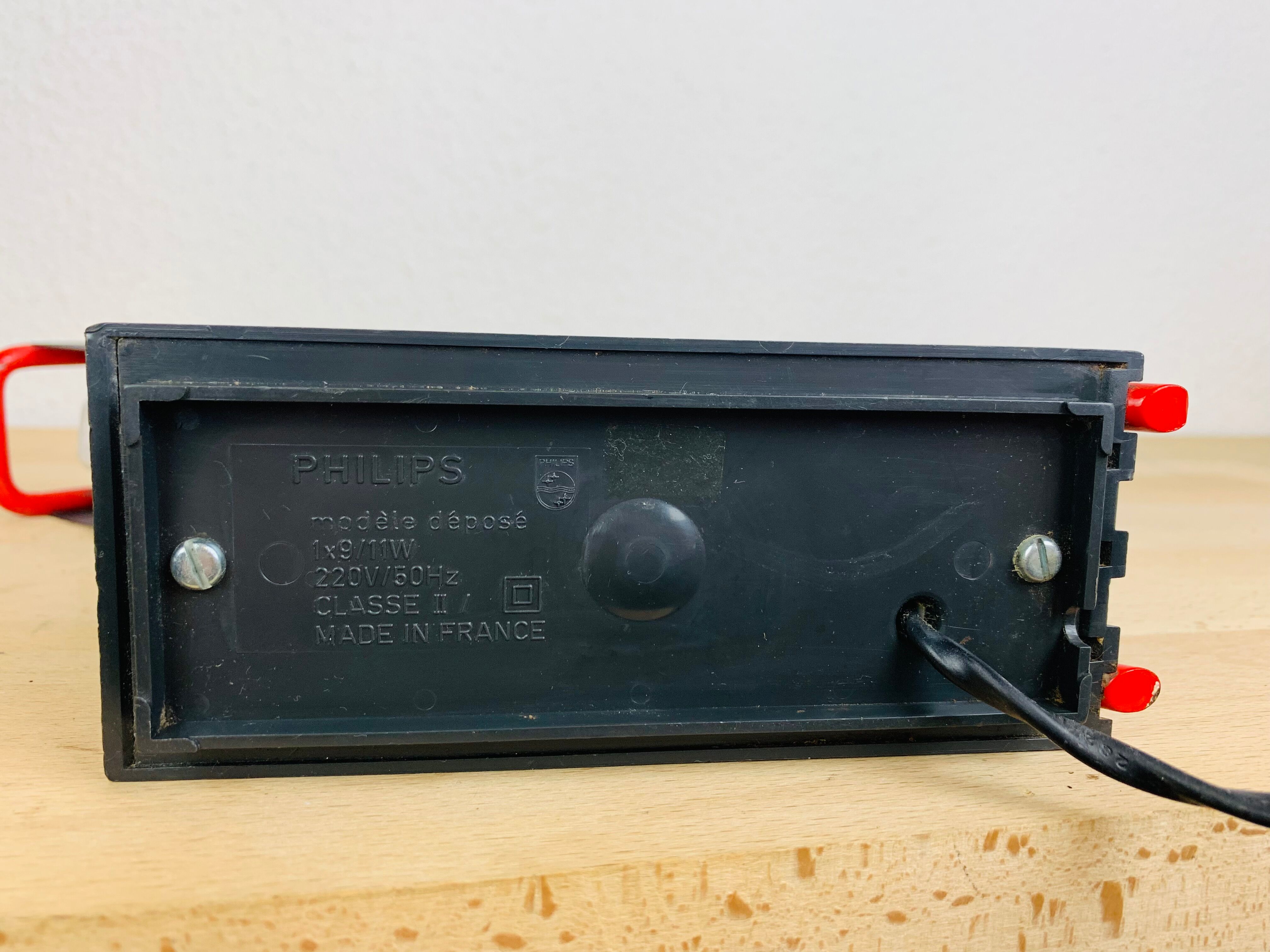 Philips 80s geometric red and black lamp