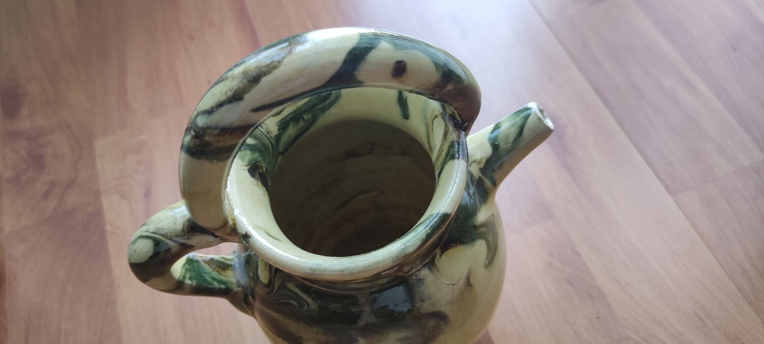 Cruche pichet en céramique émaillée jaune et verte