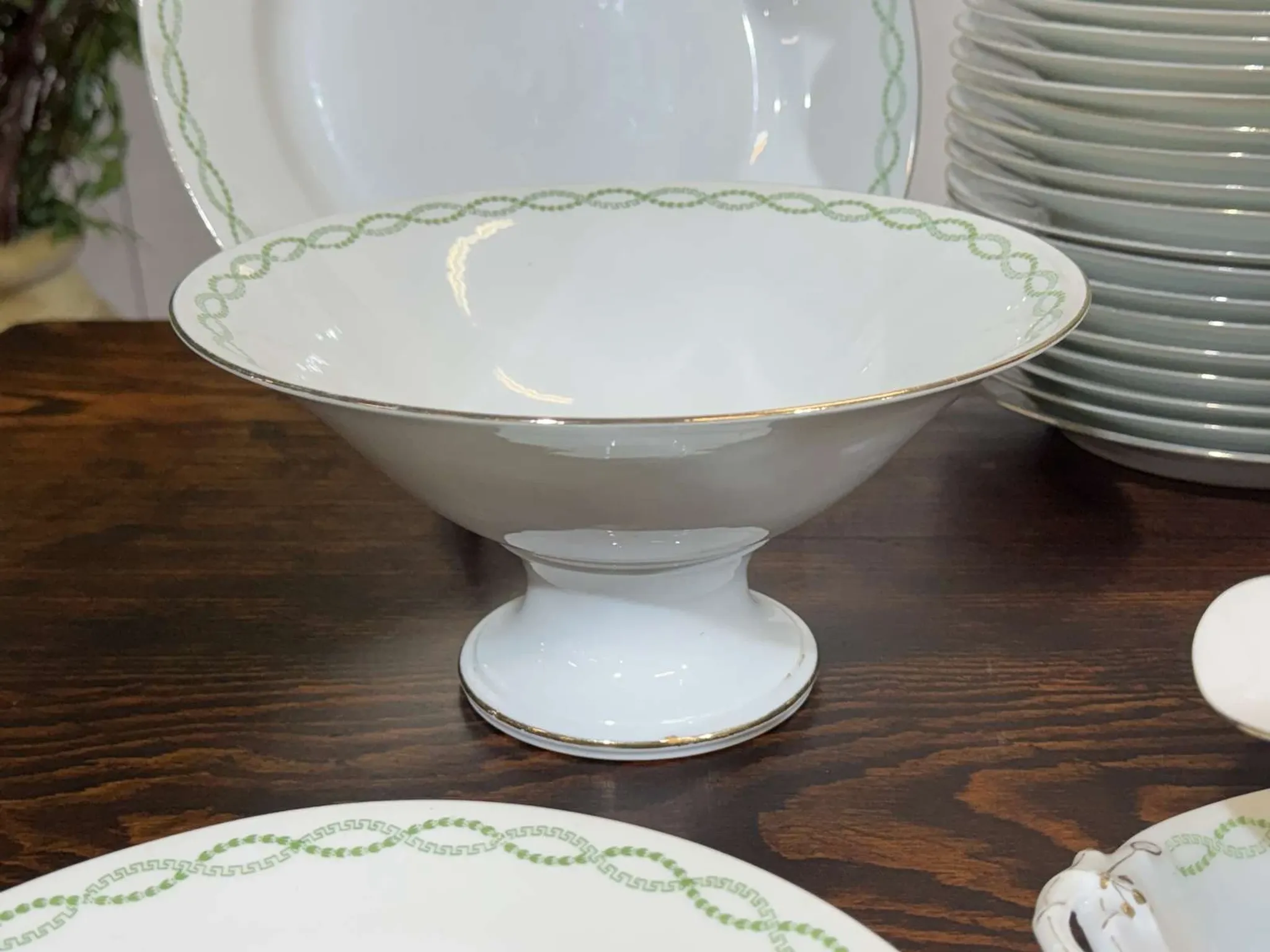 Table service in Limoges porcelain J.B Tricard and Co.