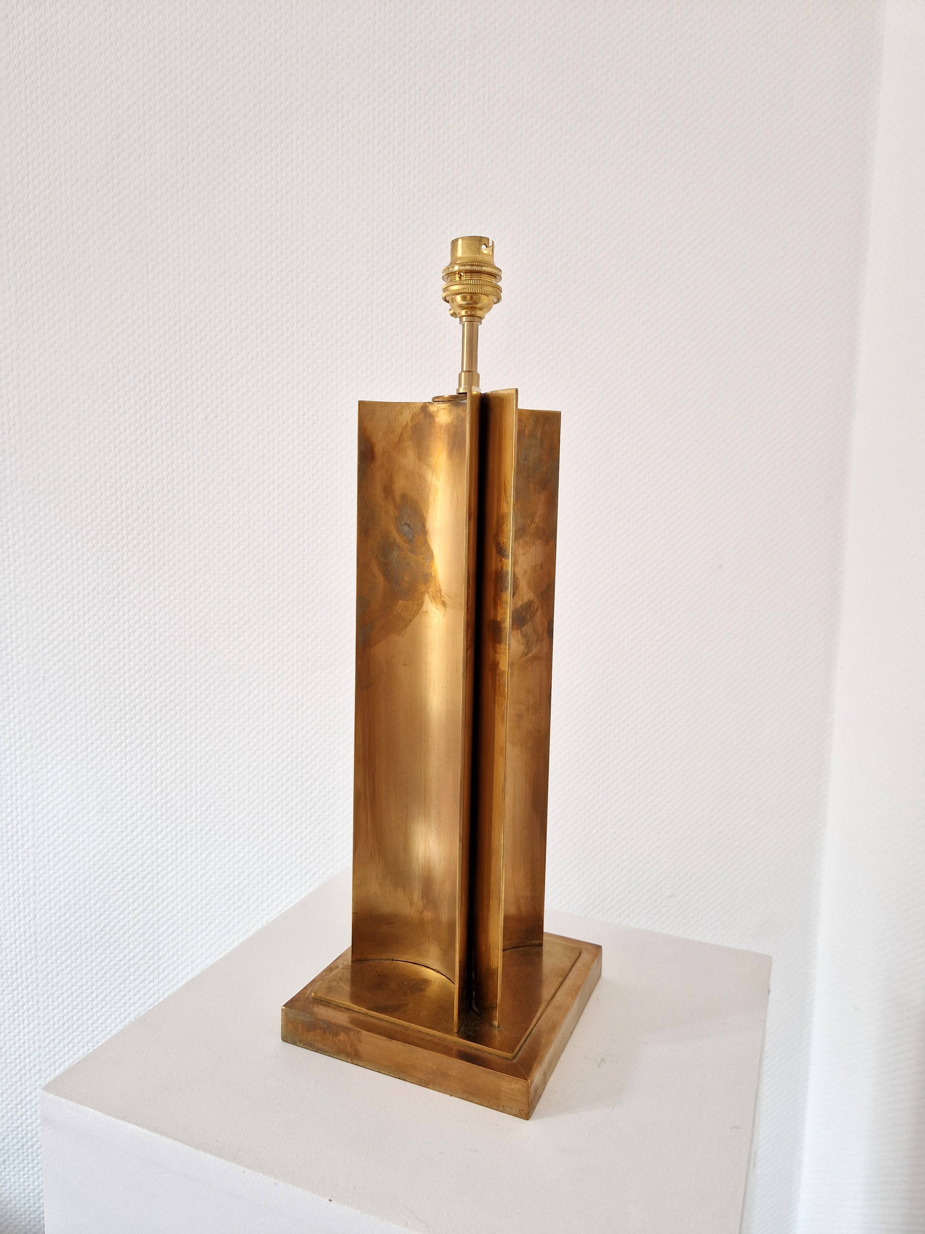 Vintage geometric brass lamp foot, Italy circa 1970