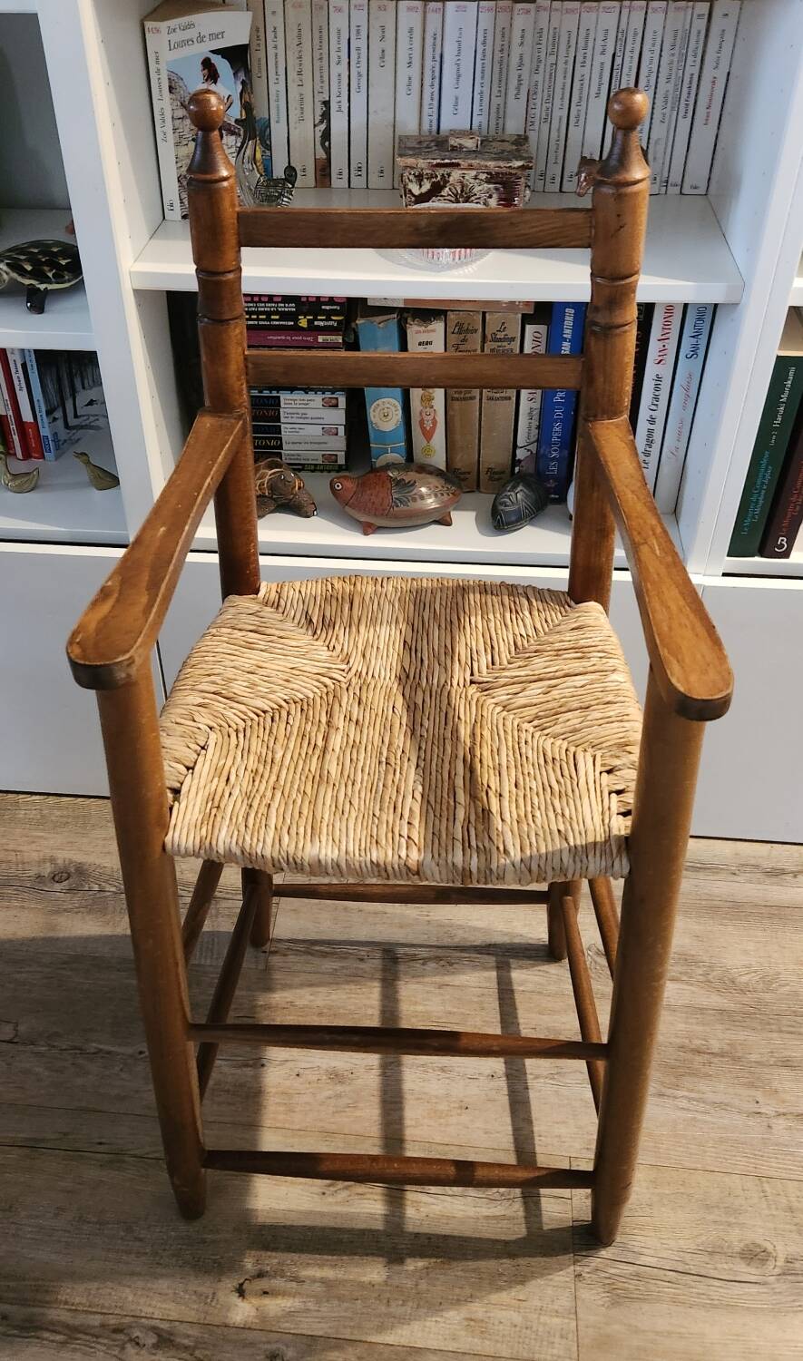 Chaise haute en bois pour enfant