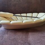 Bread basket and knife