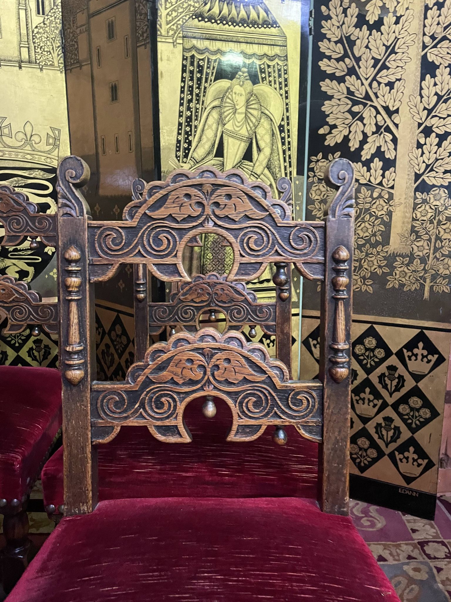Suite of 8 Louis XIII style chairs oak and red velvet
