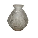 Art Deco, large pressed glass vase with Etaleune vines circa 1930