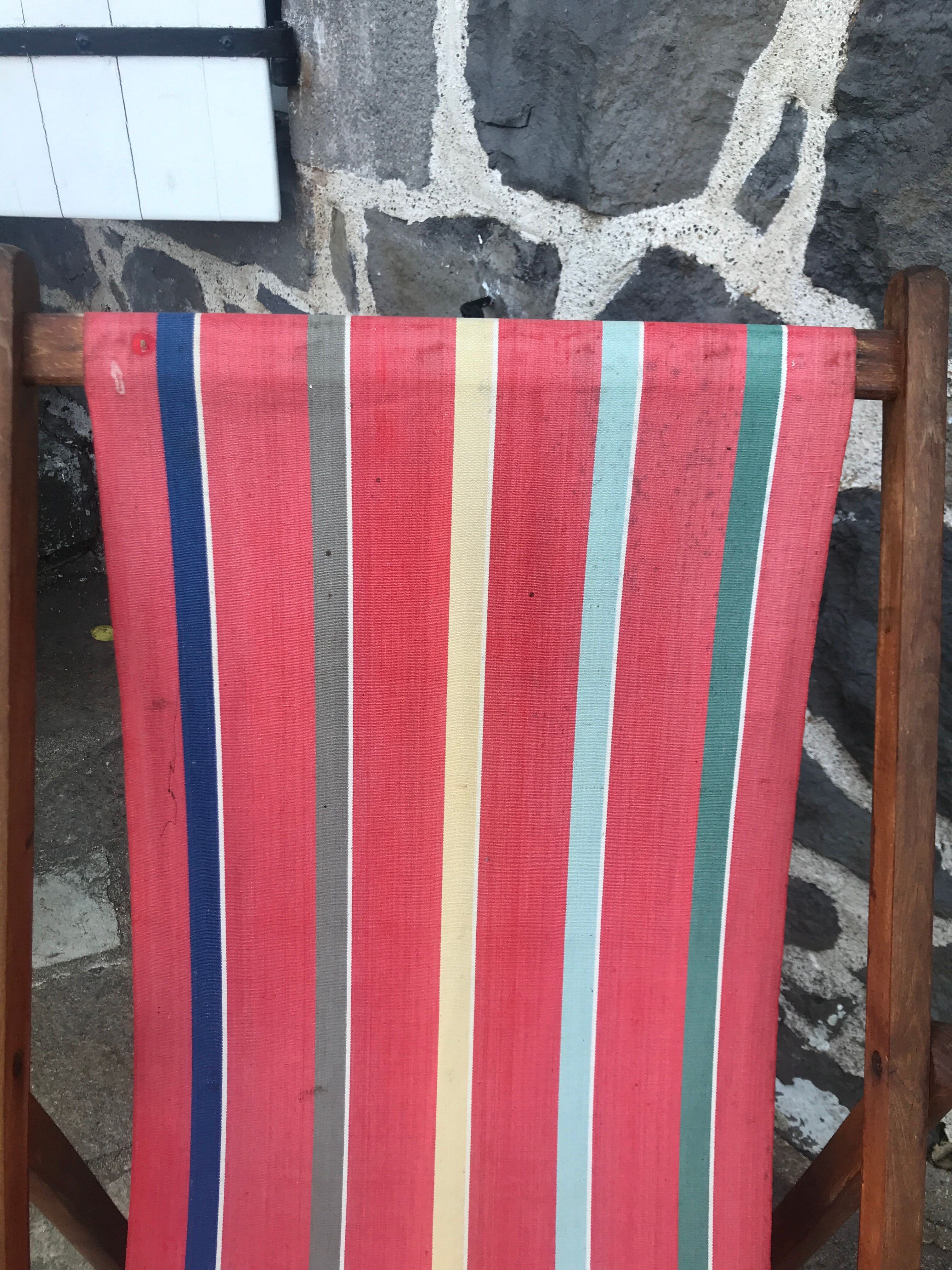 Deckchair convertible into a sun lounger