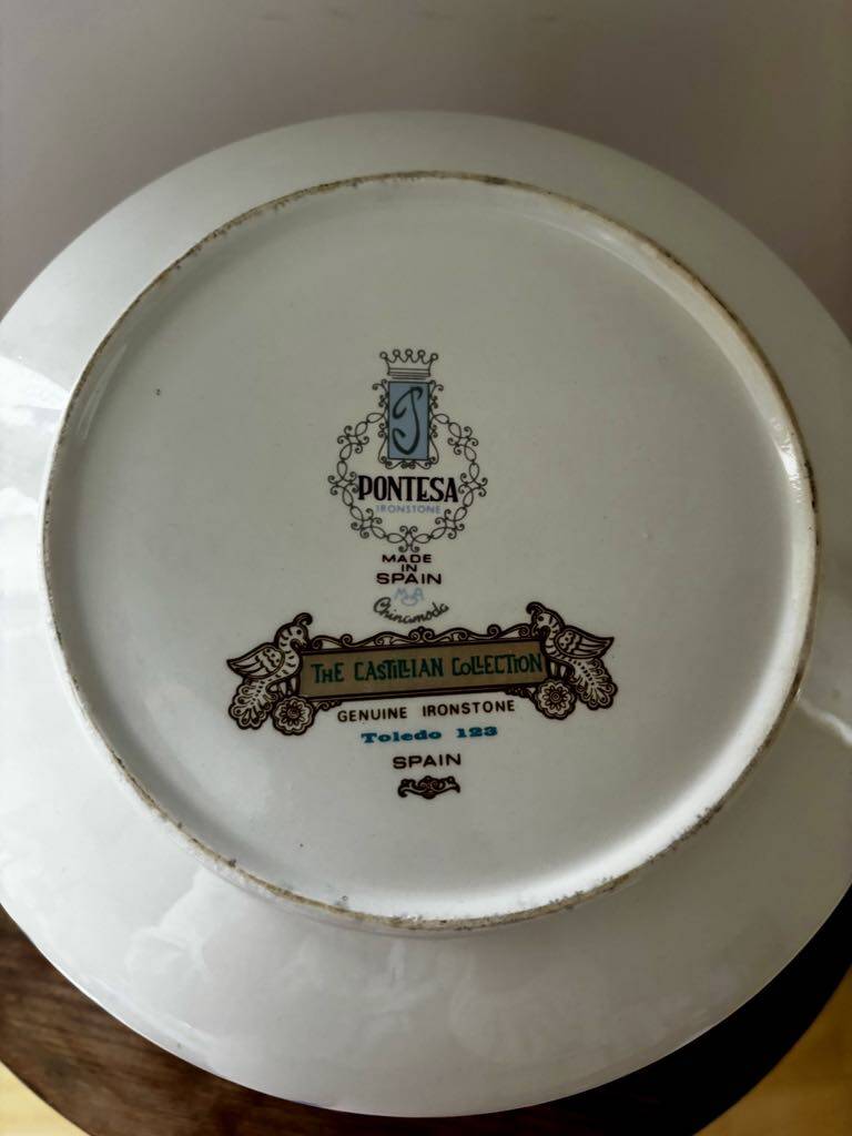 Sublime blue flower soup tureen, Spanish Pontesa porcelain