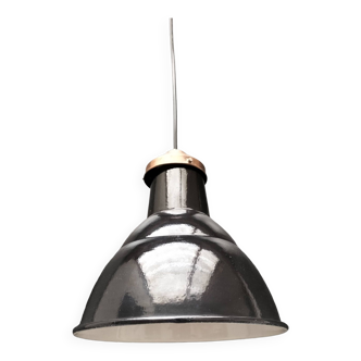 Industrial pendant light