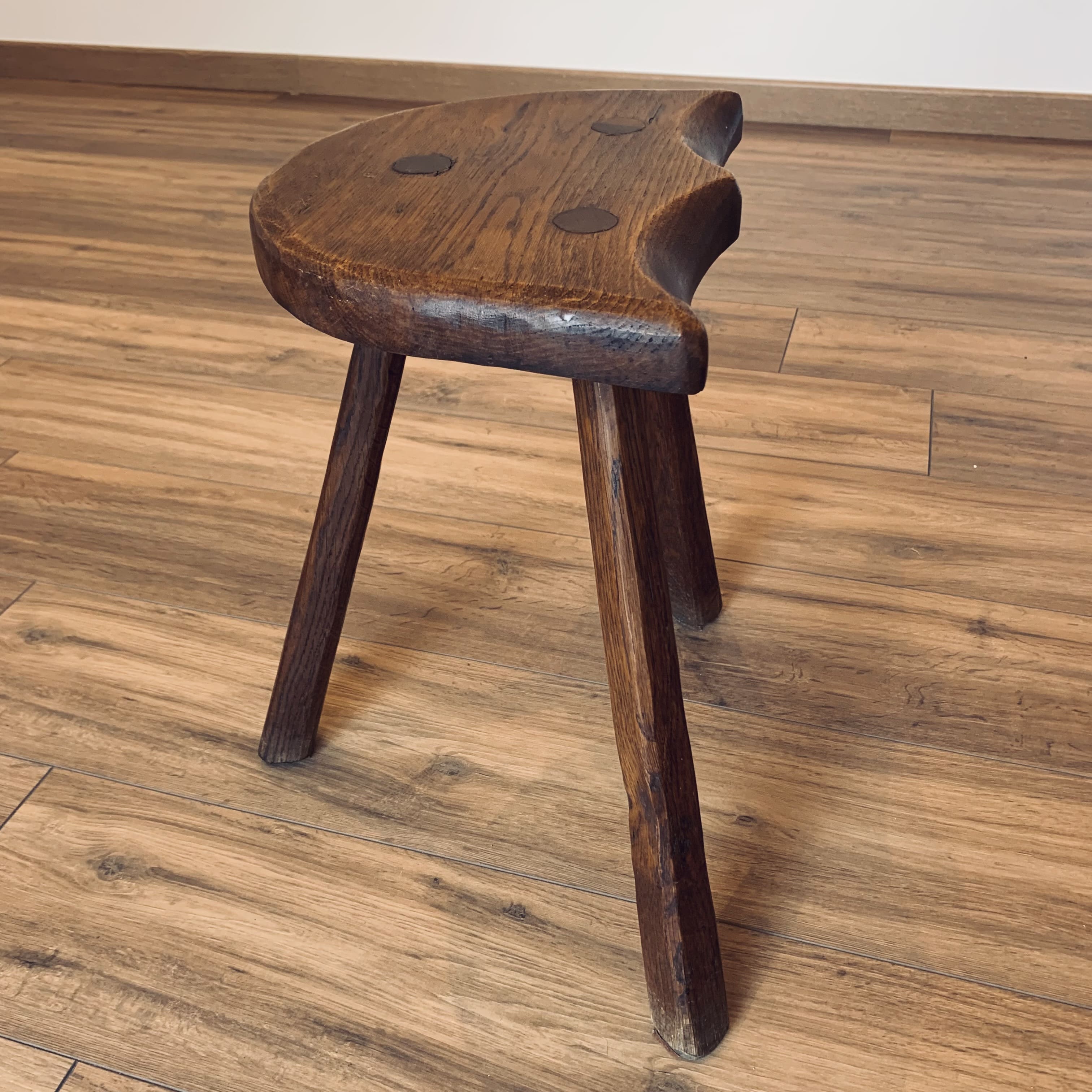 Tripod stool
