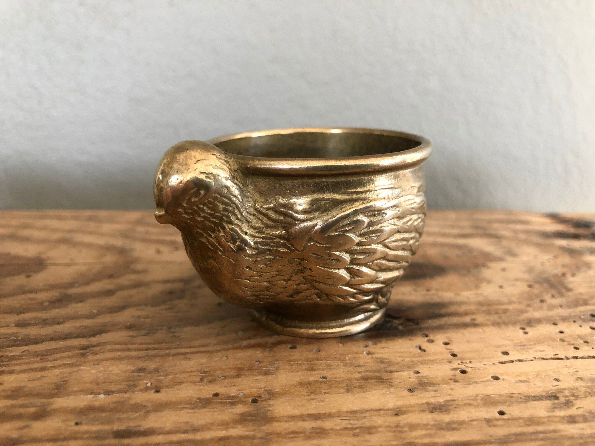 4 hen-shaped eggcups