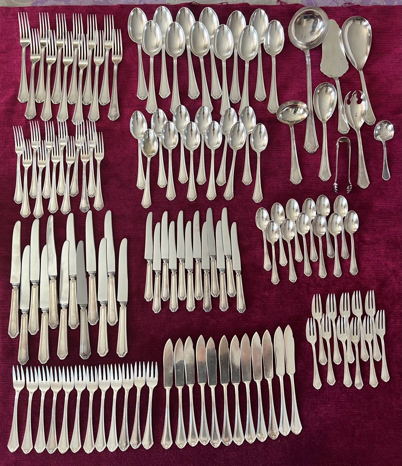 Wiskerman cutlery for 12 people - 127 pieces.