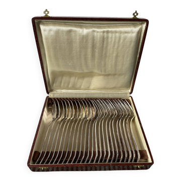 24-piece silver-plated cutlery set