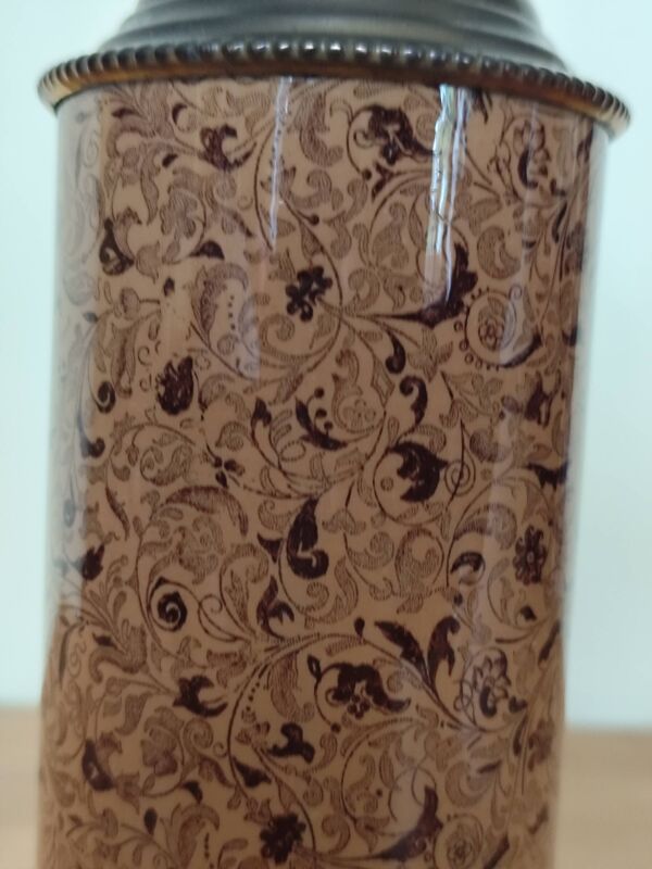 Lampe chinoisante en faïence beige orangé et noire - vase rouleau chinois
