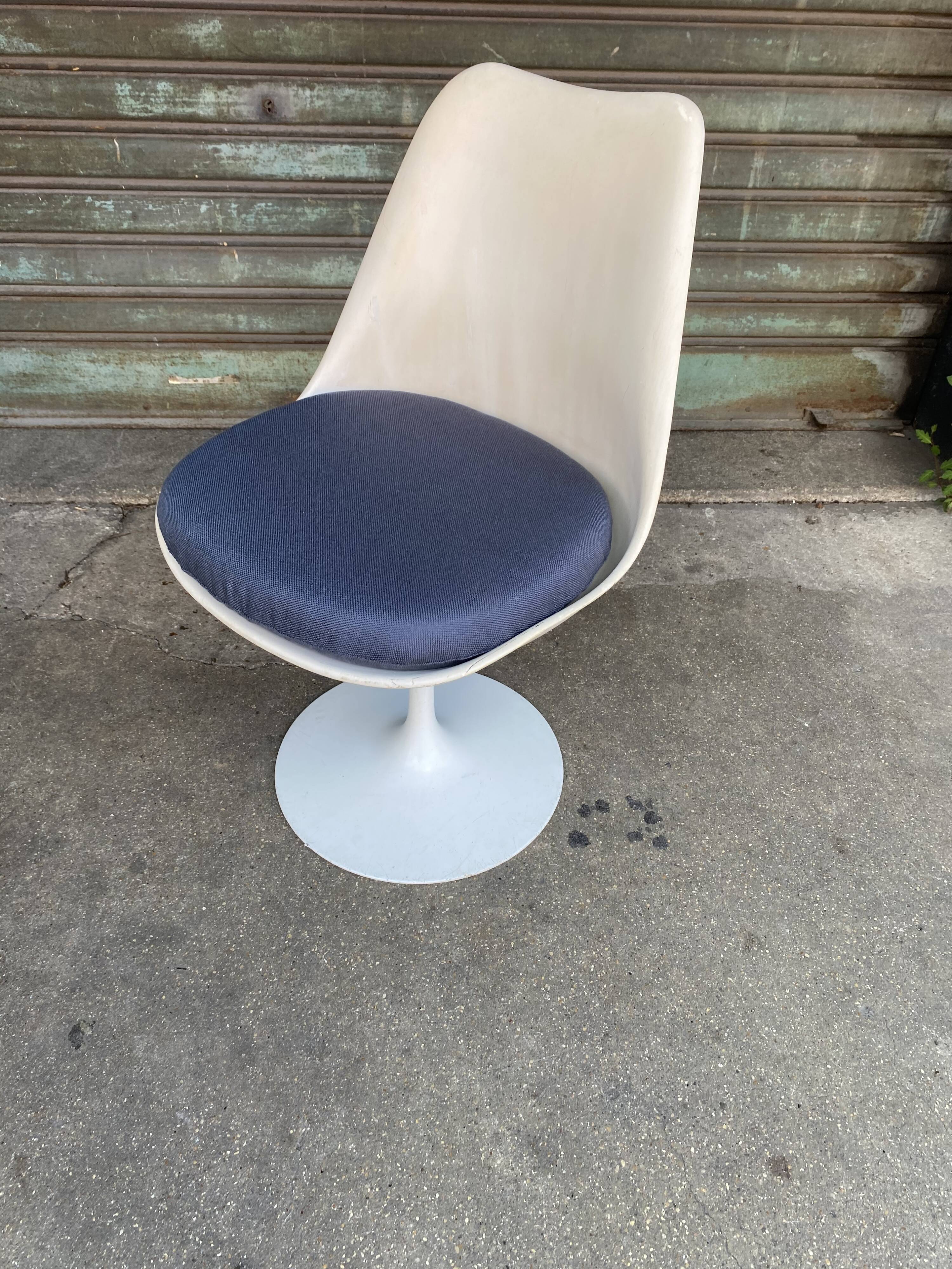 Chair Saarinen, Knoll edition