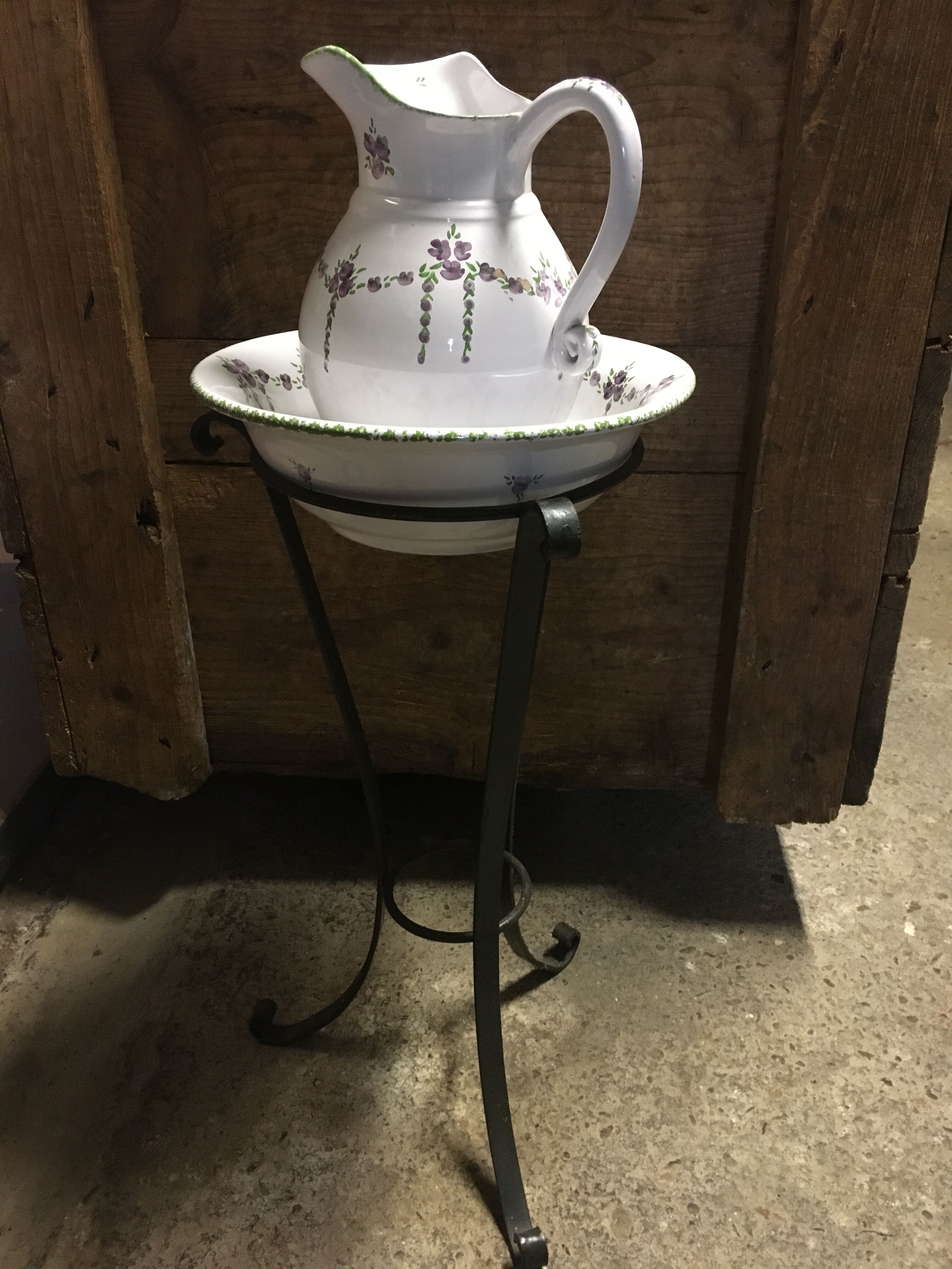 Former toilet needed on foot