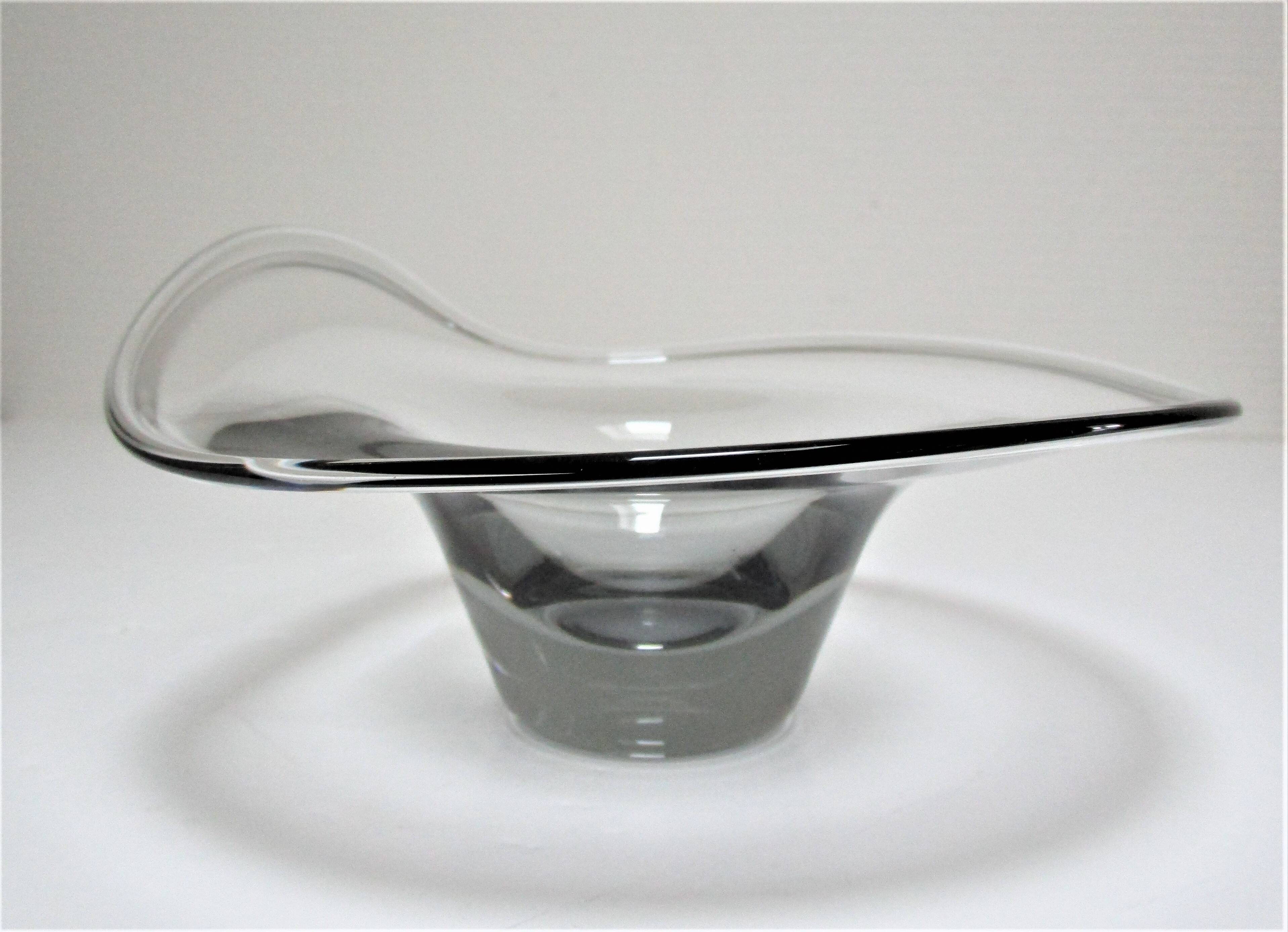 glass bowl vicke lindstrand kosta design stamped