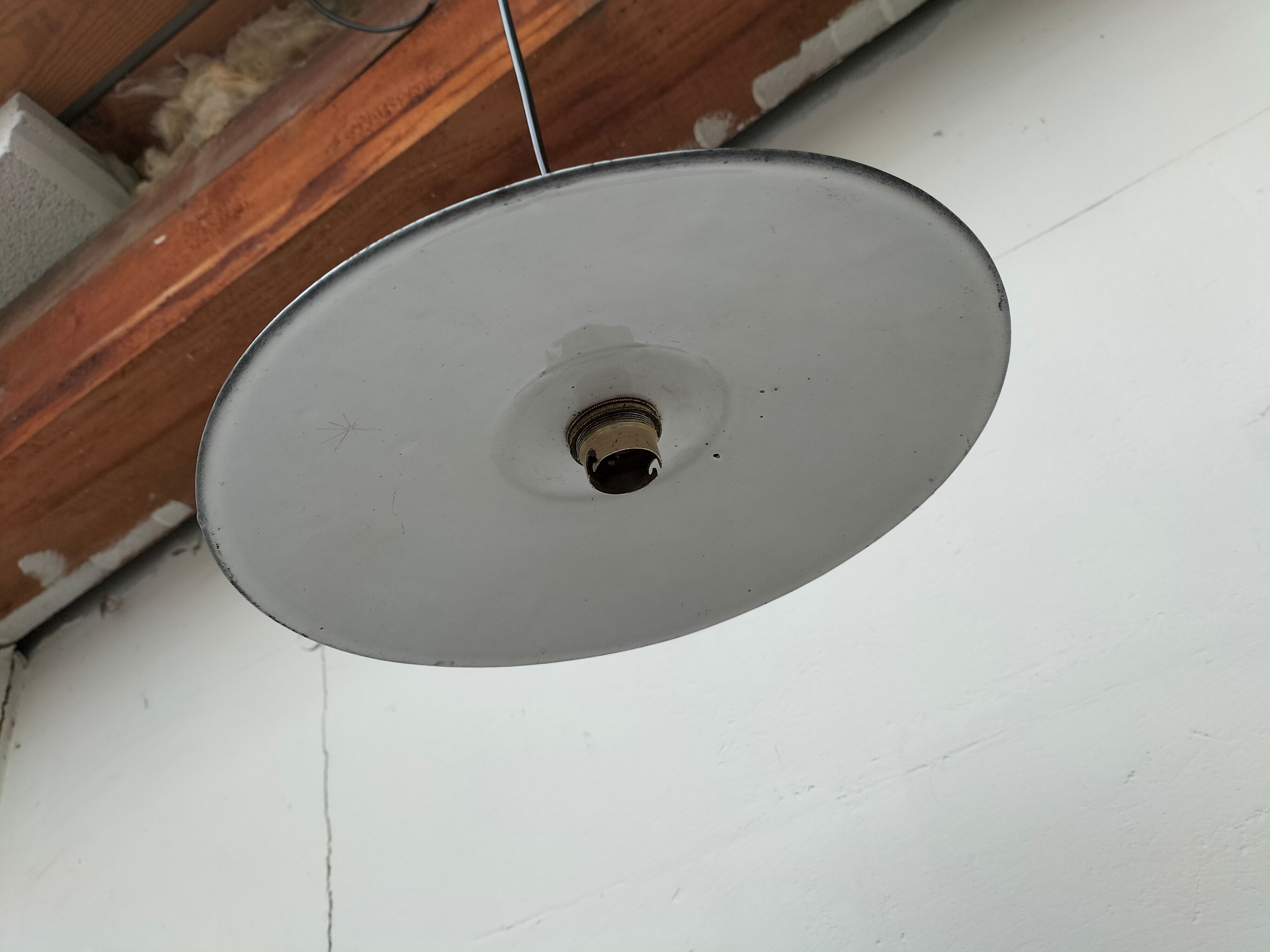 Lot de 4 lampes en tôle émaillée