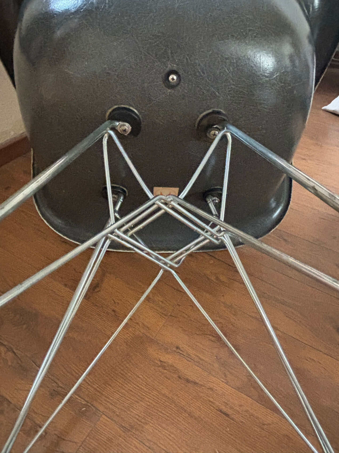 Vintage Eames DAR armchair – Herman Miller / Fehlbaum production