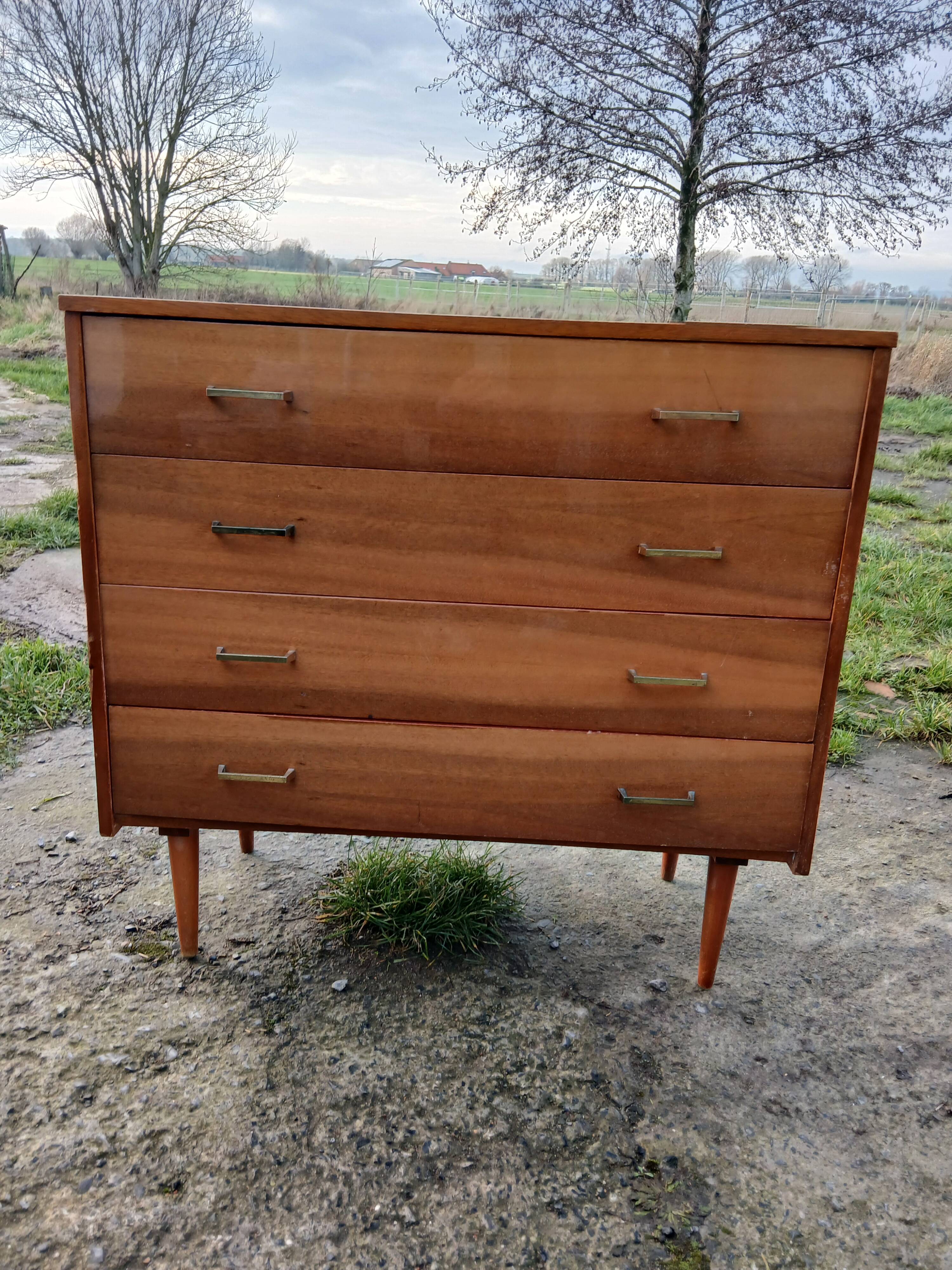 Antique chest of drawers