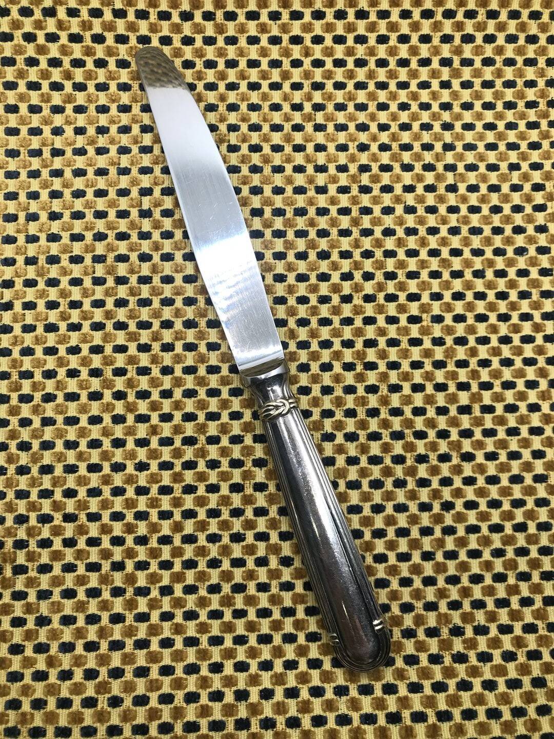 Christofle silver-plated knife, Océana model - gold rings