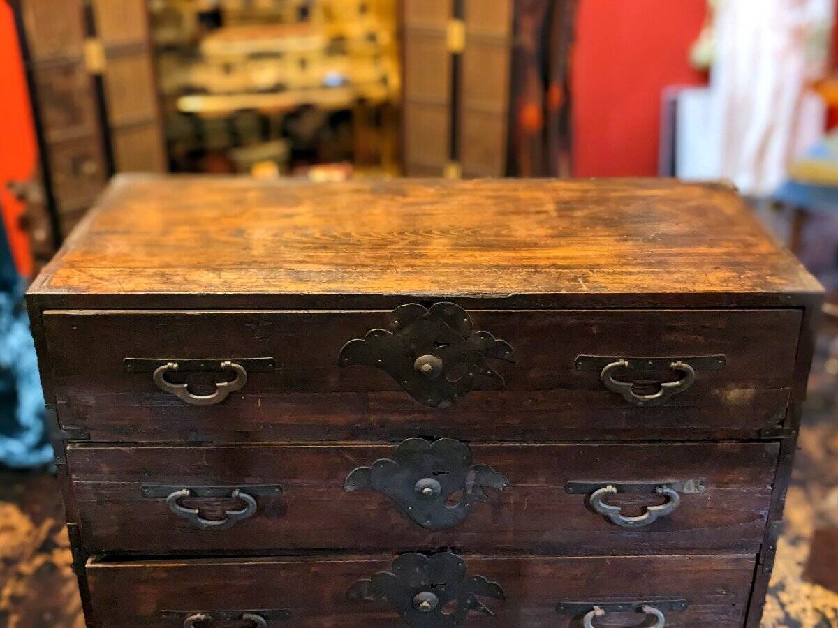 Small low chest of drawers (tansu) Japan, late Edo period circa 1850