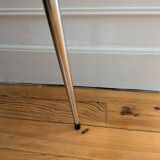 Vintage daisy table