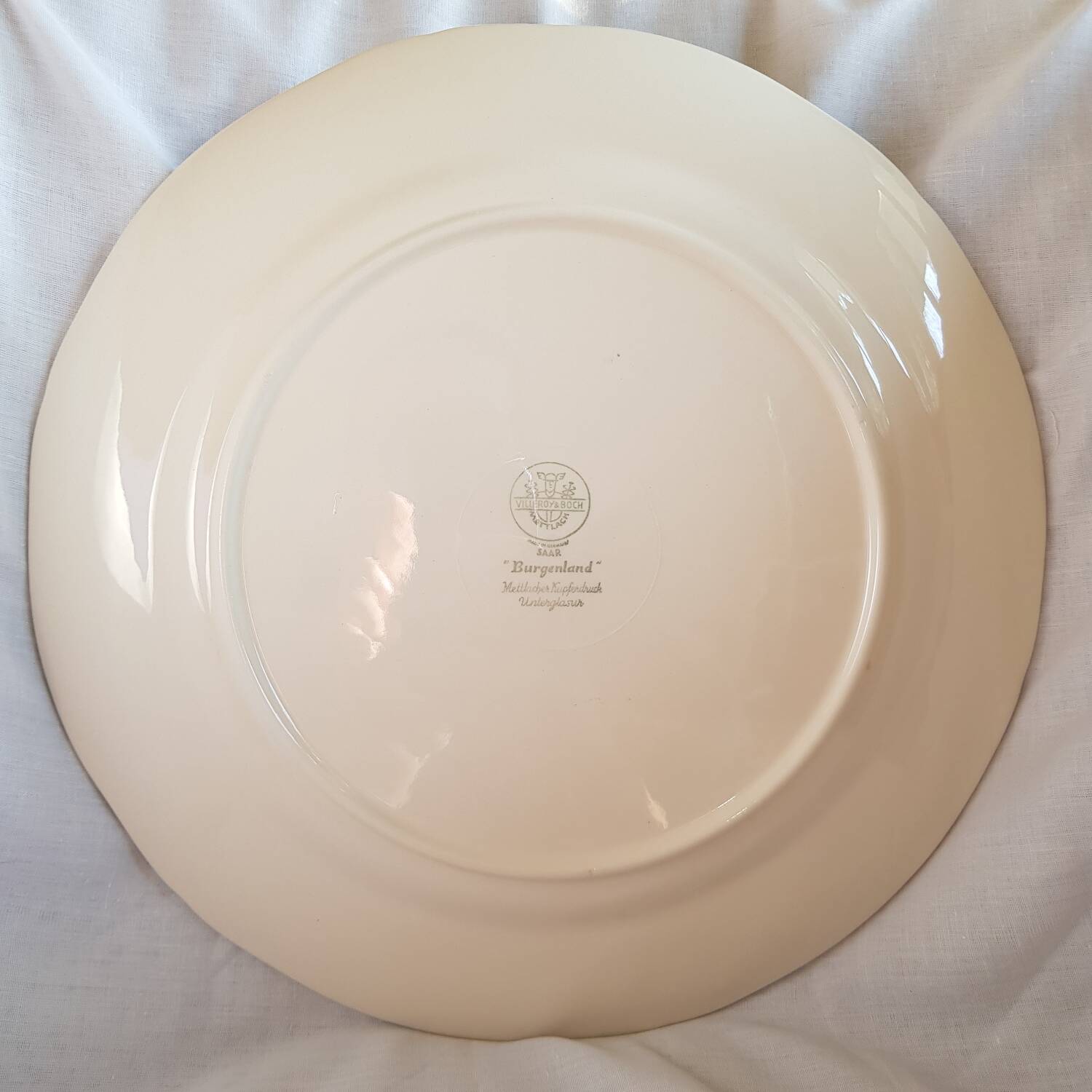 Villleroy & Boch Burgenland grand plat de service/gâteau rouge