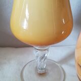 Vase en opaline et potiche