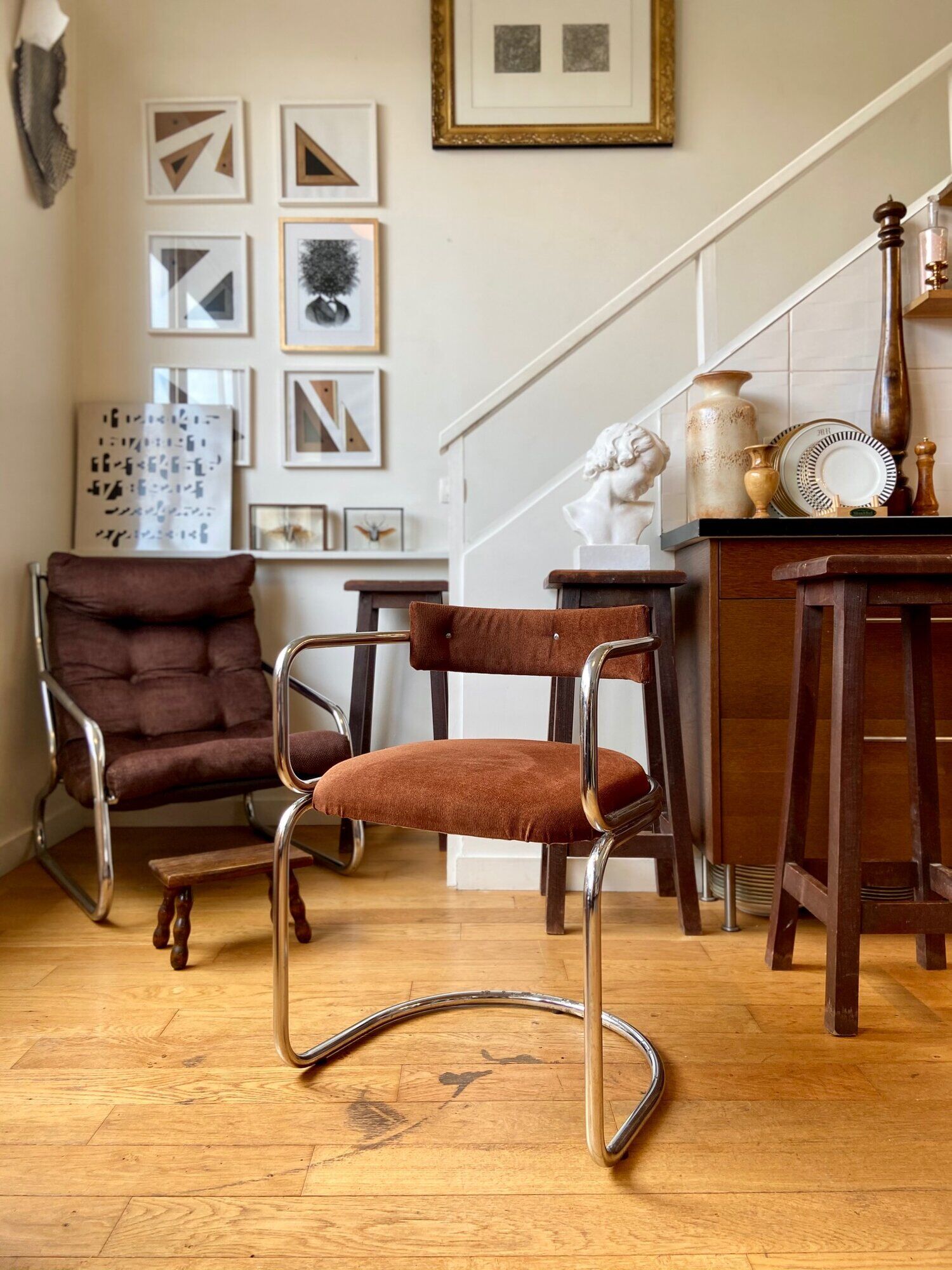 Chrome aluminum chair and brown cotton