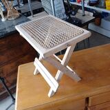 Footrest or folding saddle