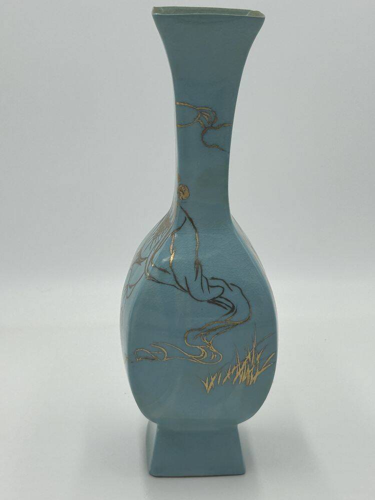 Chinese porcelain vase, cetadon, with gold leaf, Jingdezhen