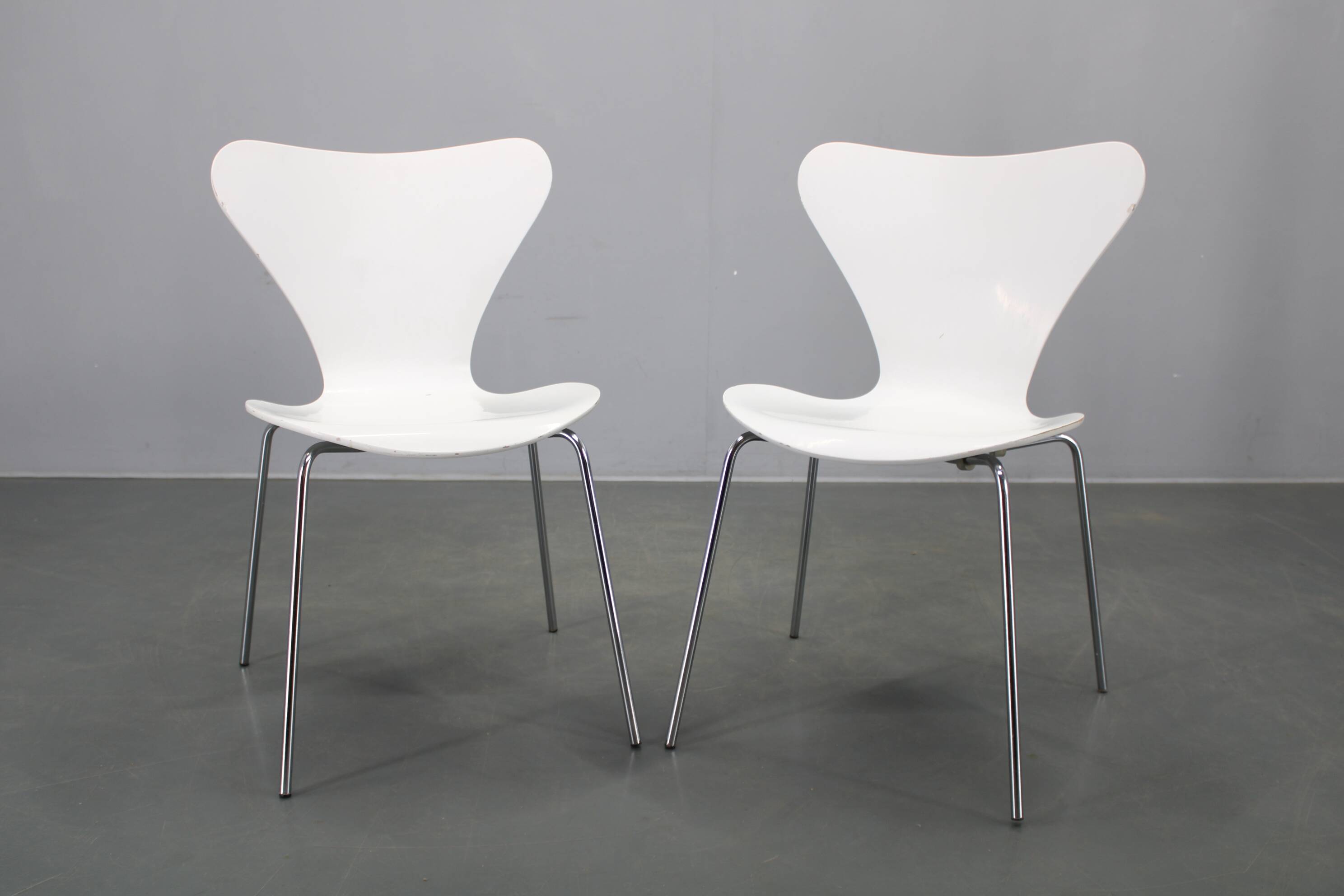 Pair of Series 7 chairs by Fritz Hansen, Denmark, 1970s