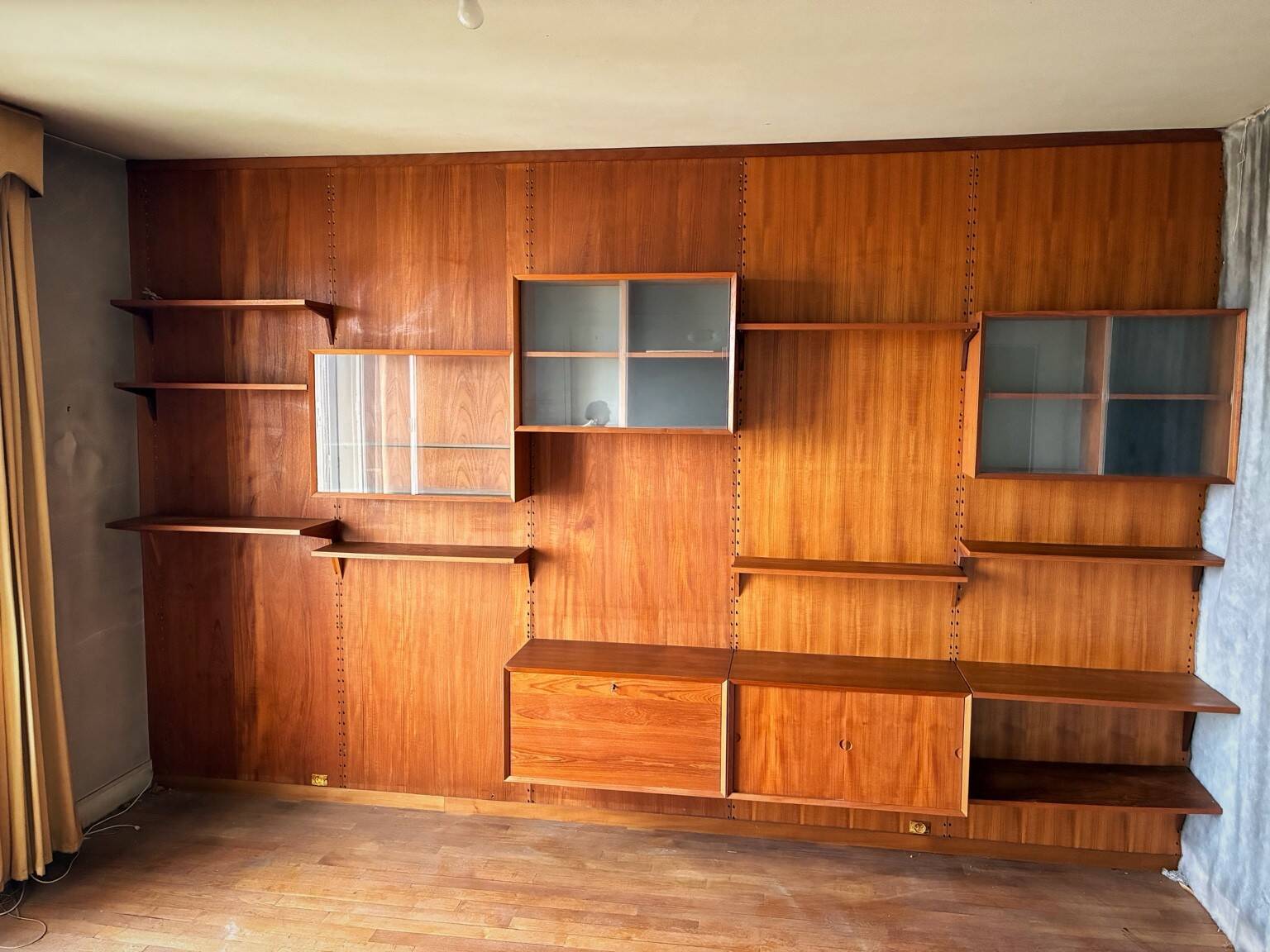Danish teak shelf and structure by Poul Cadovius
