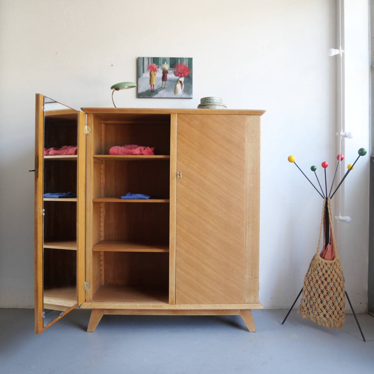 Armoire vintage rénovée 1950