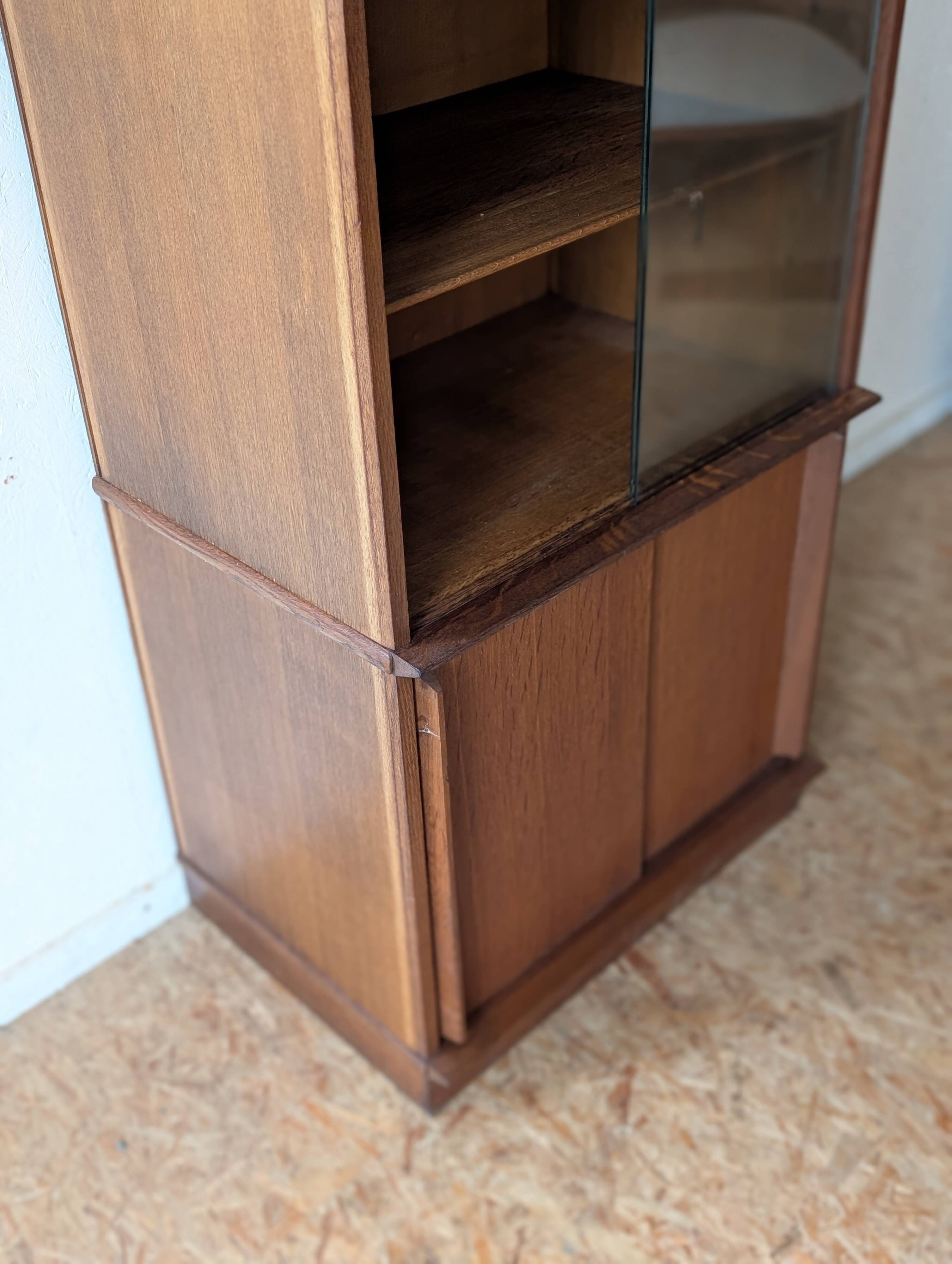 Asymmetrical Oscar furniture from the 60s/70s.
