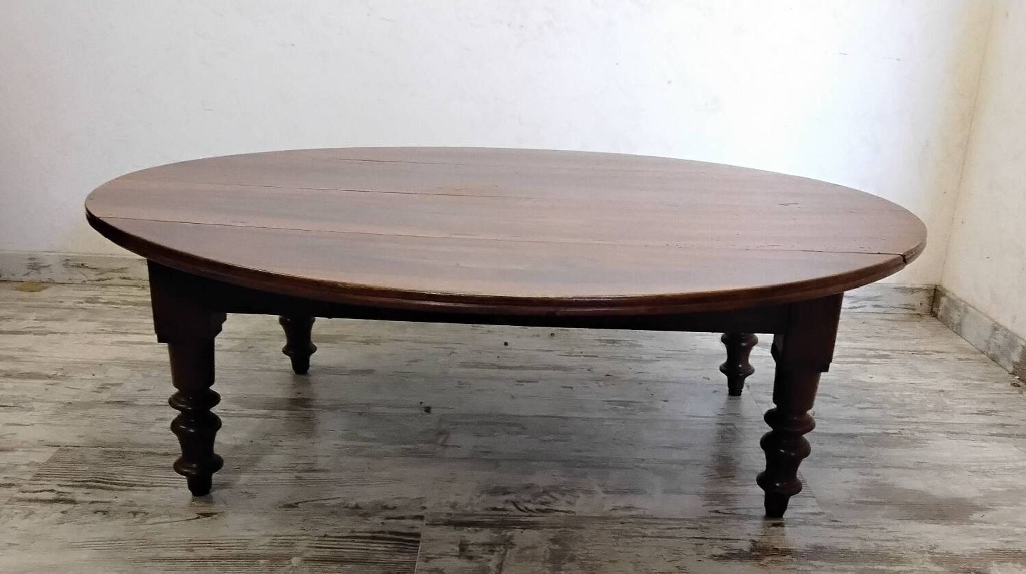 Table basse ovale en bois