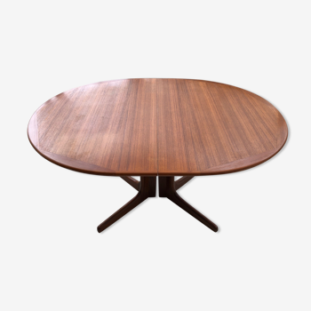 Oval teak table Scandinavian style 2 extensions 60s