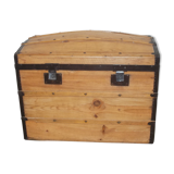 Renovated large bulging malle