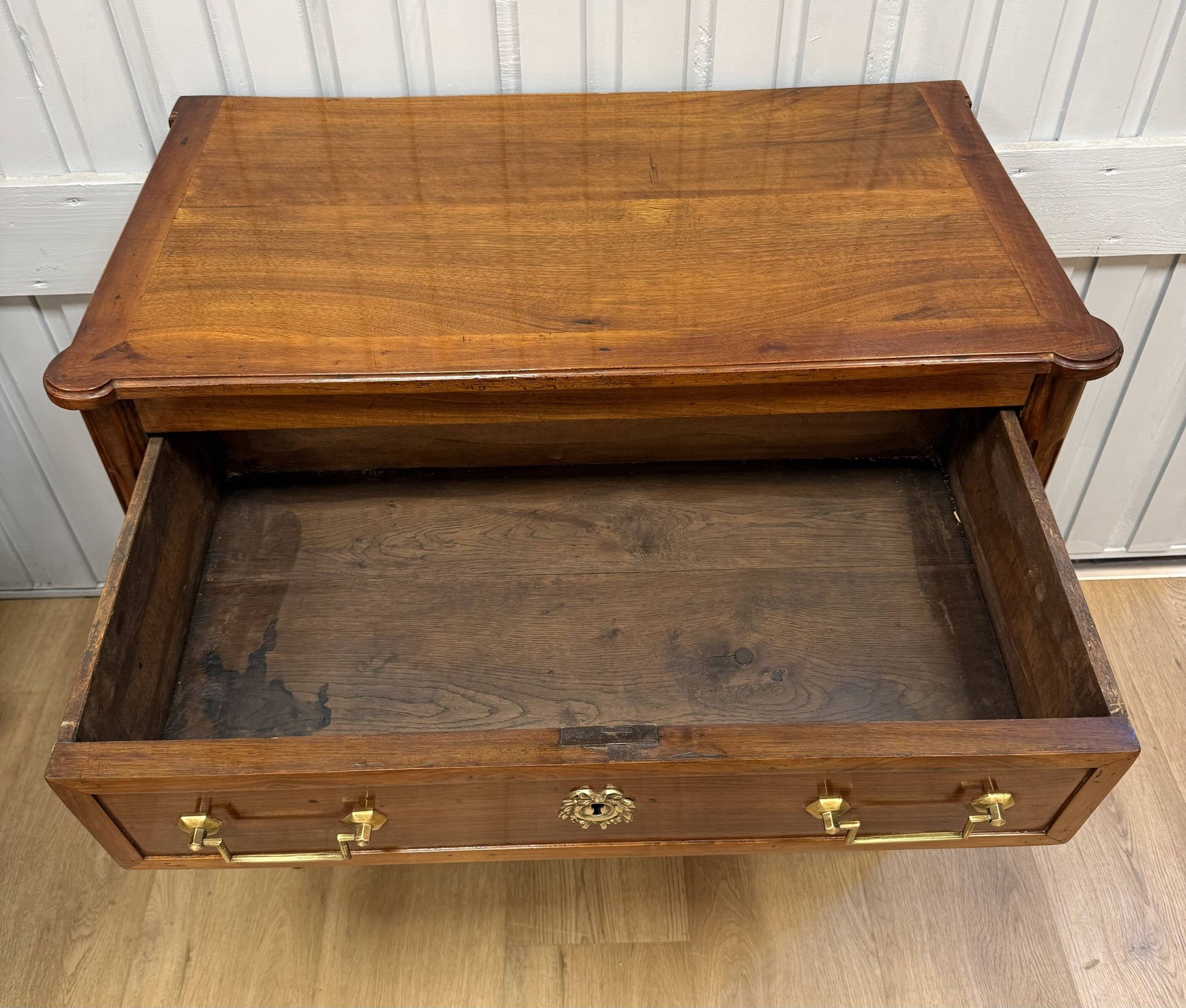 Small chest of drawers in Louis XVI style
