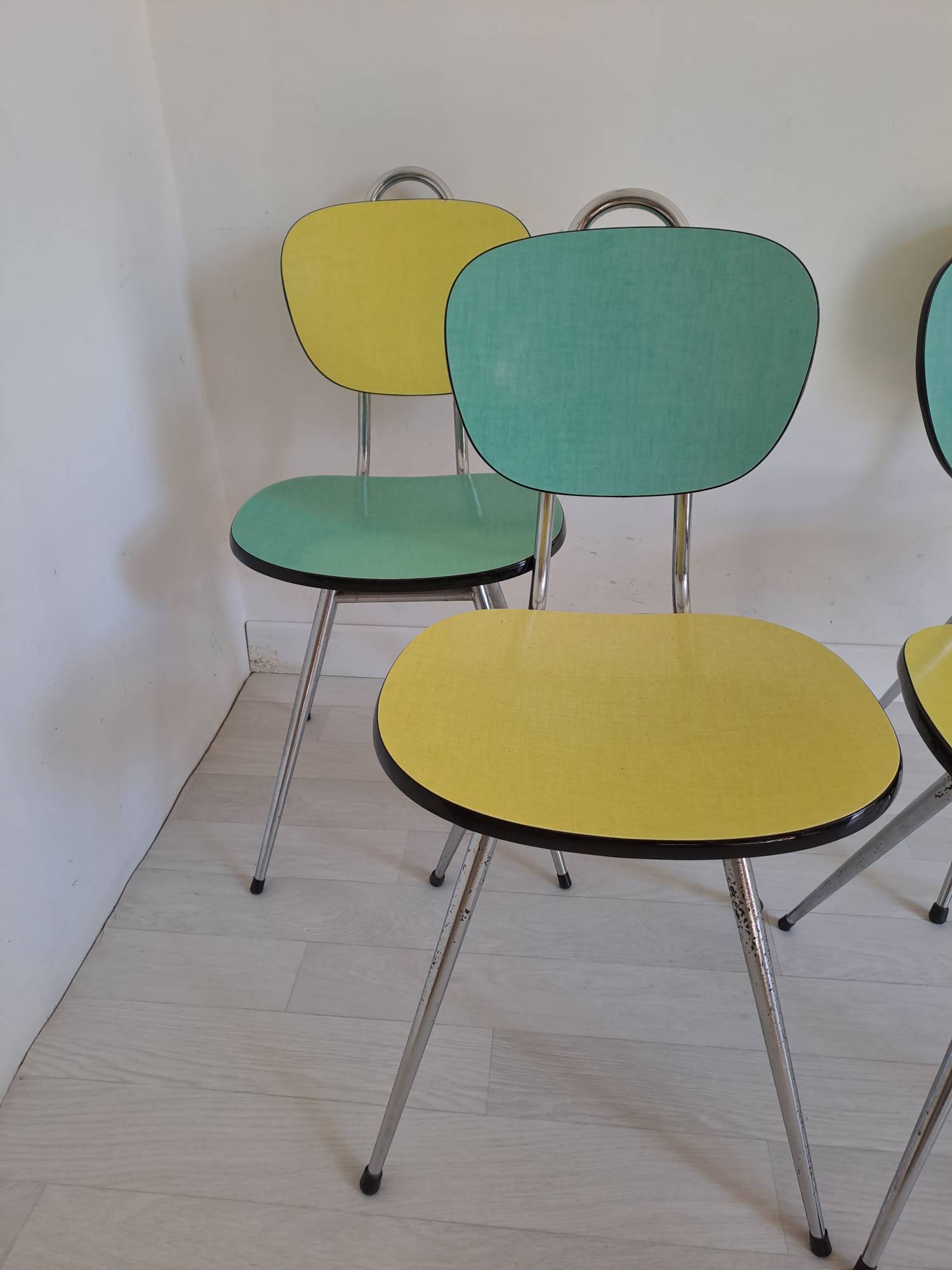 4 formica chairs