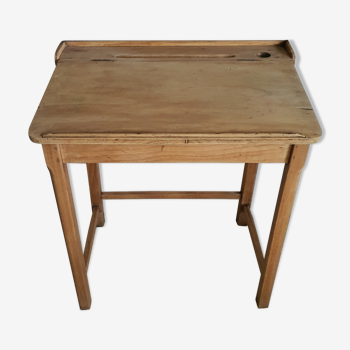 Child desk