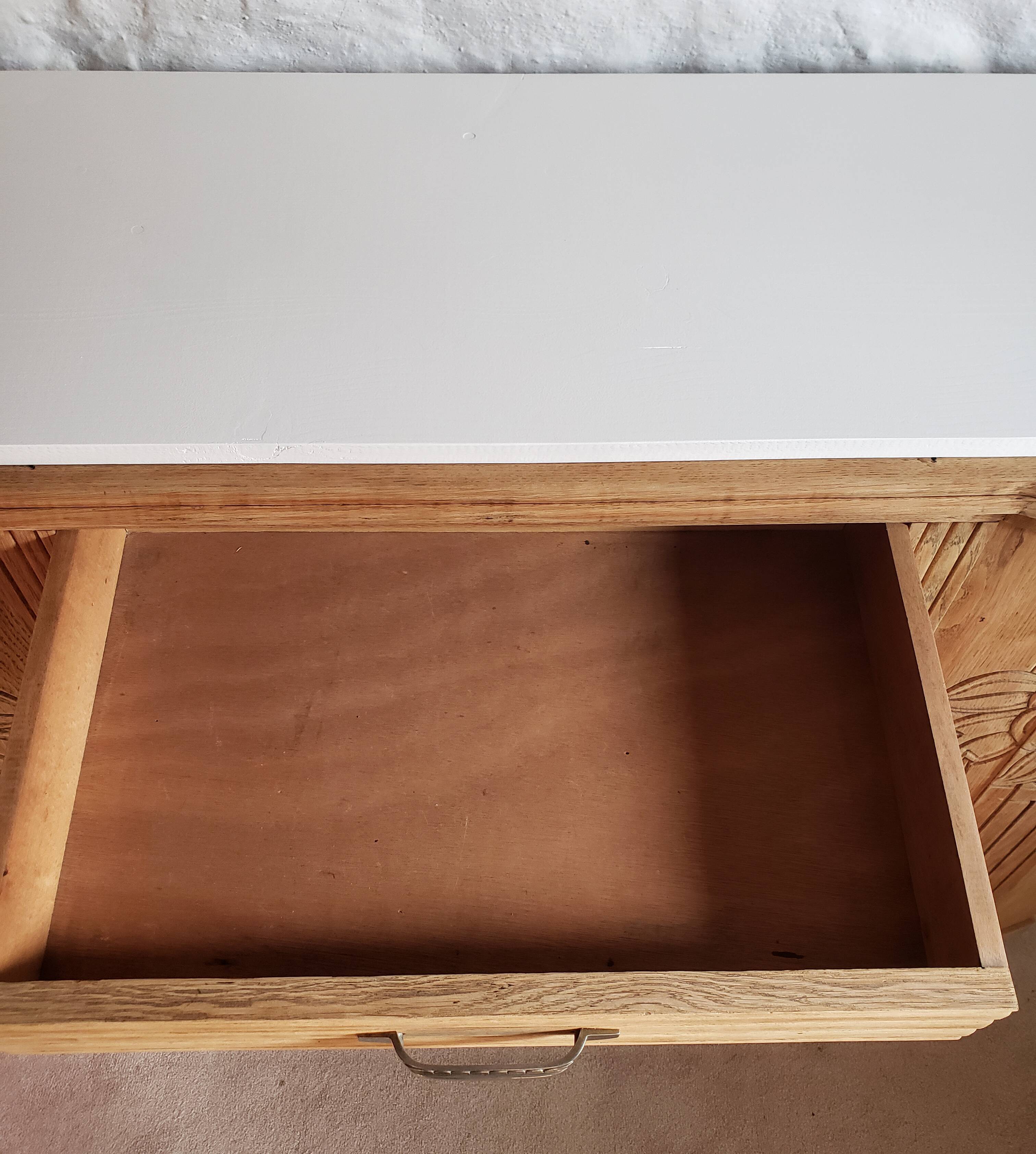 Art-deco buffet in raw oak