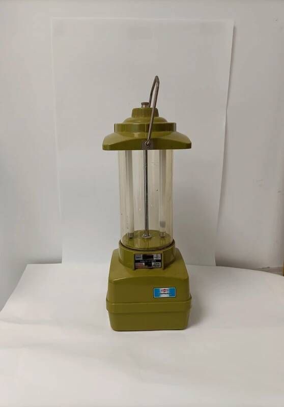 Ray-O-Vac Sportsman 360 vintage 70s camping lantern lamp khaki