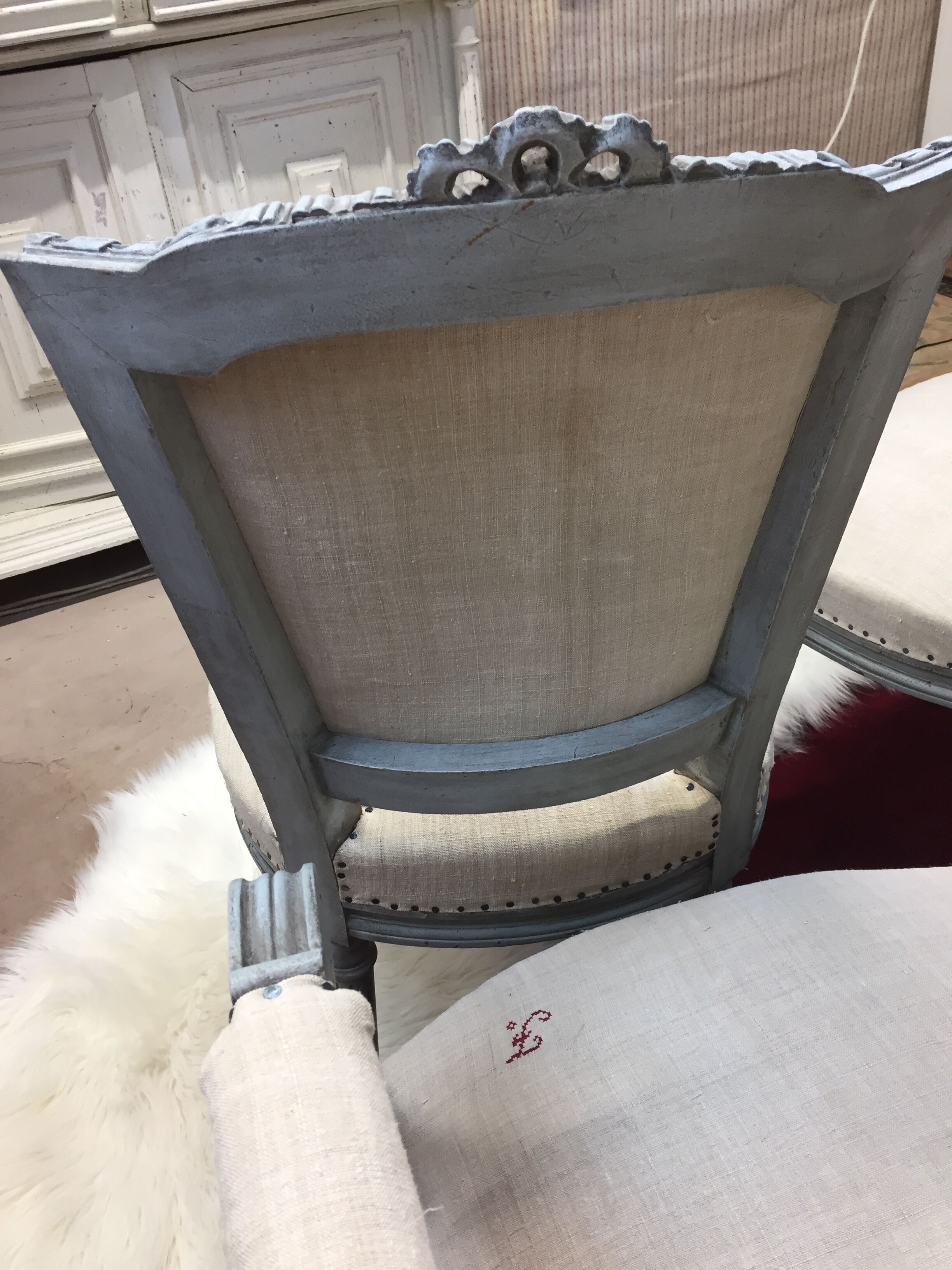 Louis XVI style wooden living room, nineteenth century, consisting of 5 elements completely renovated