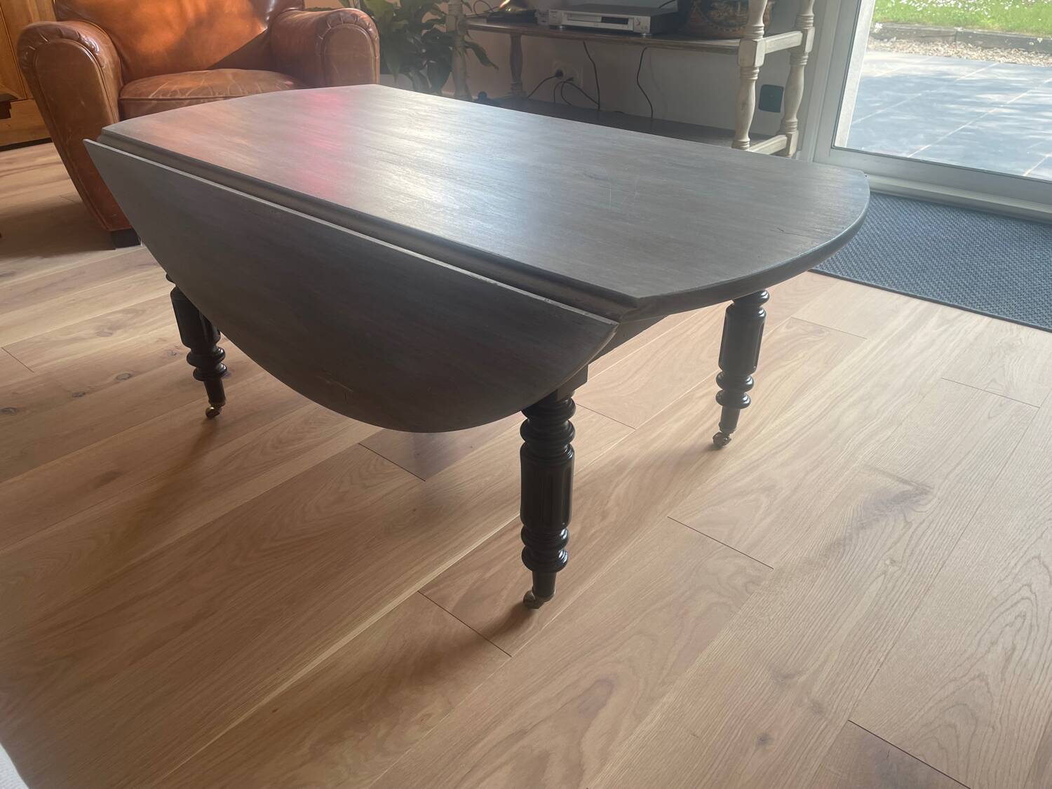 Old round coffee table