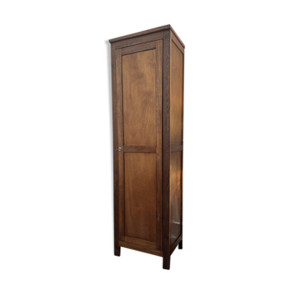 Standing man wardrobe