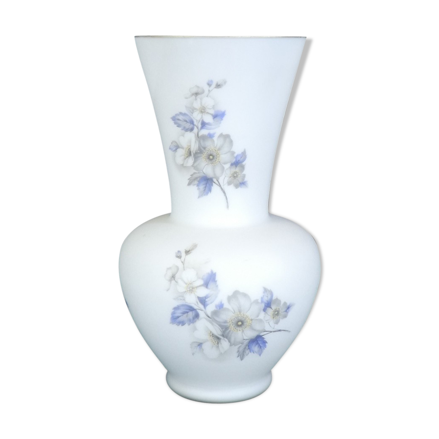 Vintage vintage floral decoration opaque glass vase 50 years