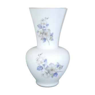 Vase en verre opaque decor floral vintage annees 50