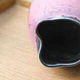 Vase rose en grés vernissé, signé